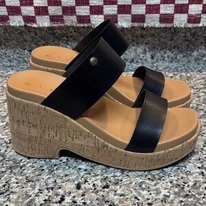 Reef Black and Tan Wedge Sandals